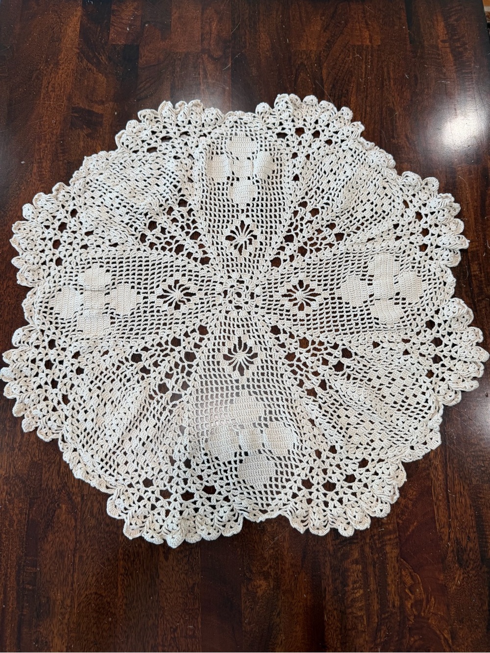 Hand crocheted vintage ivory large doily 25” diameter cottagecore traditional